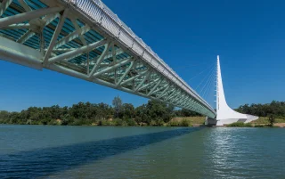 Sundial Bridge at Turtle Bay on the Sacramento River Trail in Redding – cheap car insurance in California.